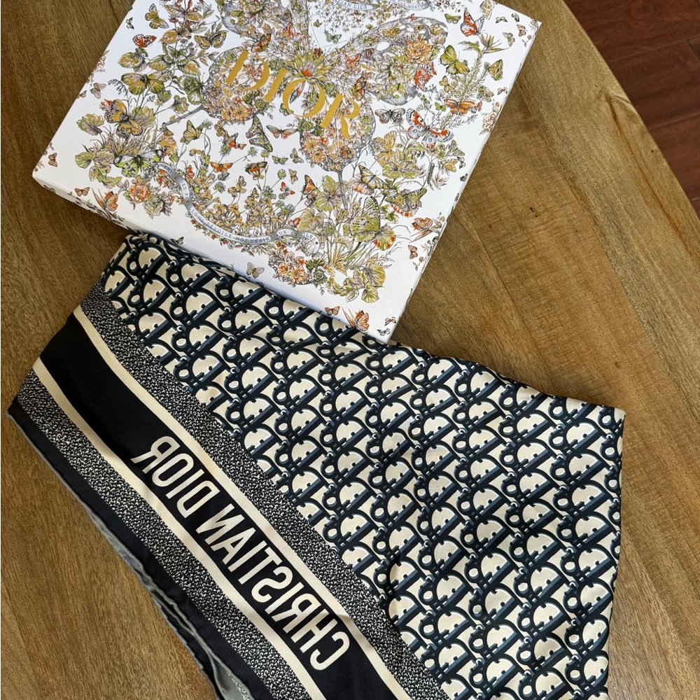Dior Oblique Diortwin 70 Square Scarf